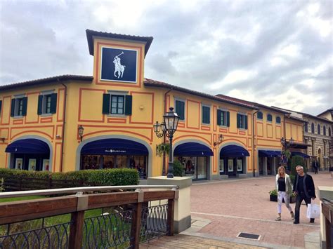 spaccio prada sesto fiorentino|Outlet Toscana:Fare Shopping negli Spacci Aziendali in Toscana.